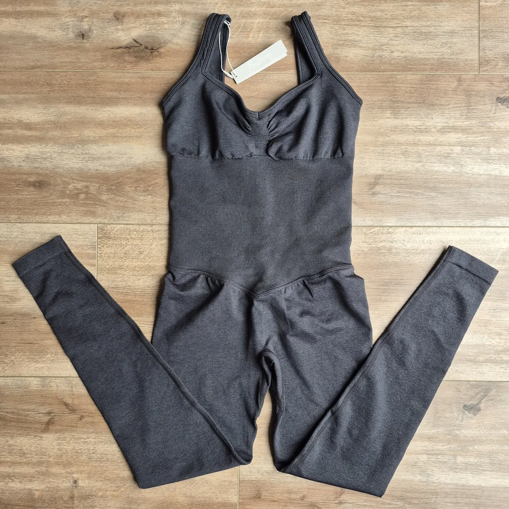 NWT Buff Bunny Corset Charcoal Gray Bodysuit Seamless Shapewear Small 24" Inseam - Picture 1 of 9